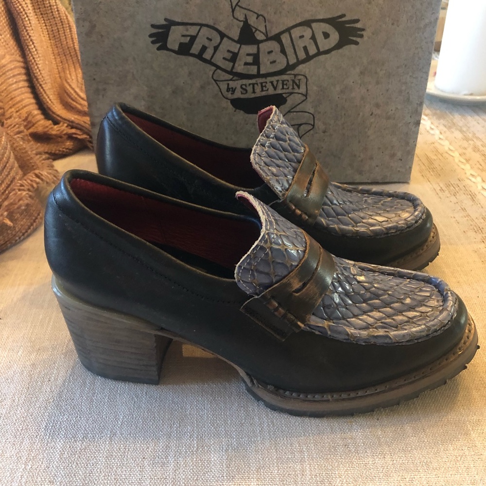 Freebird by Steven lug sole platform loafers